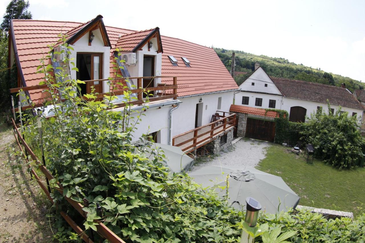 Villa Nerahouse Ilidia Exterior foto